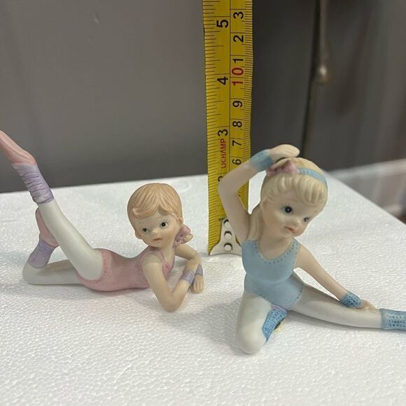 1980s Homco #1406 pair of bisque ballerina figurines in pink and blue - Picture 5 of 8